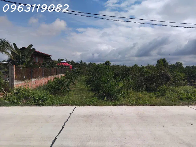 Bán lô đất 2.794m2 ( 2 tỷ 150 triệu) , sở hữu ngay lô đất, được lên thổ cư.
