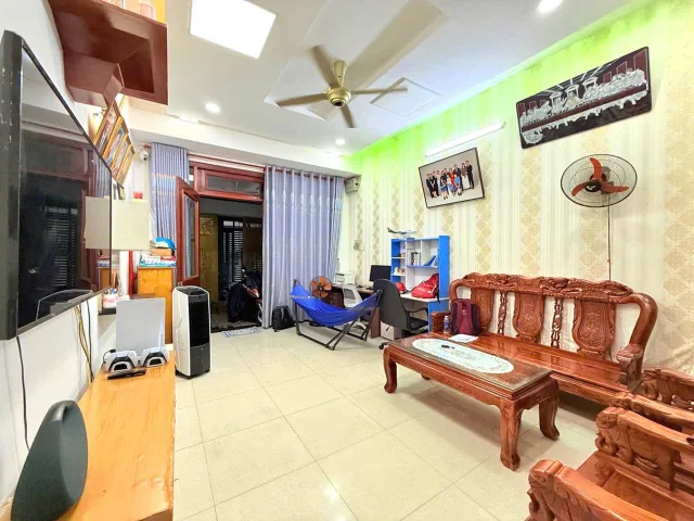 BÁ.N NHÀ ĐẸP NHIỀU TẦNG SÁT TÂ.N KỲ TÂN QUÝ - HẺM XE HƠI  - ( 4X17M ) - Ở NGAY  - NHỈNH 5$