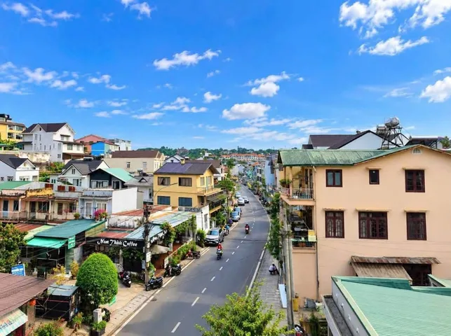 Nhà mặt tiền ngay trung tâm. vị trí đẹp giá tốt. định cư nghỉ dưỡng , đầu tư