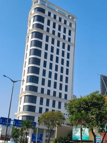 DIỆN TÍCH, CHIỀU NGANG hơn 8m, hàng hiếm, ít nhà, Trưng Tâm Hải Châu