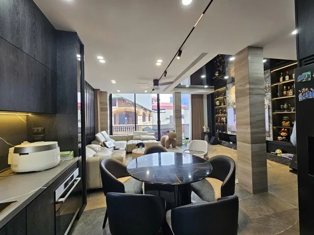Bán Nhà Phố Đào Tấn, Lô Góc Ô Tô Tránh, Kinh Doanh, 50/60m2+6 Tầng+ Thang máy+ Mặt Tiền 5,7M, = 27 tỷ