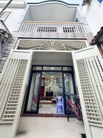 Nhà 2 tầng đúc ngay trung tâm Him Lam; tương lai thành mặt tiền 12m; cách HXH 30m; ngang 4m vuông vức; không quy hoạch
