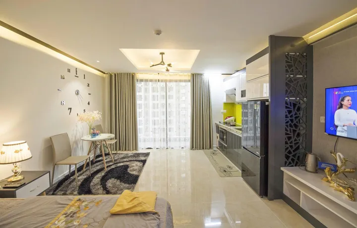 Chính chủ cần BÁN nhanh căn Studio diện tích 38m2 tòa C2, Vinhomes D'Capitale