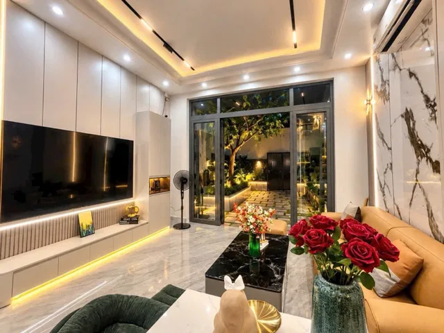 NHÀ VƯỜN XANH MÁT KẾ TRƯỜNG LÂM VĂN BỀN FULL NỘI THẤT 5,46 TỶ