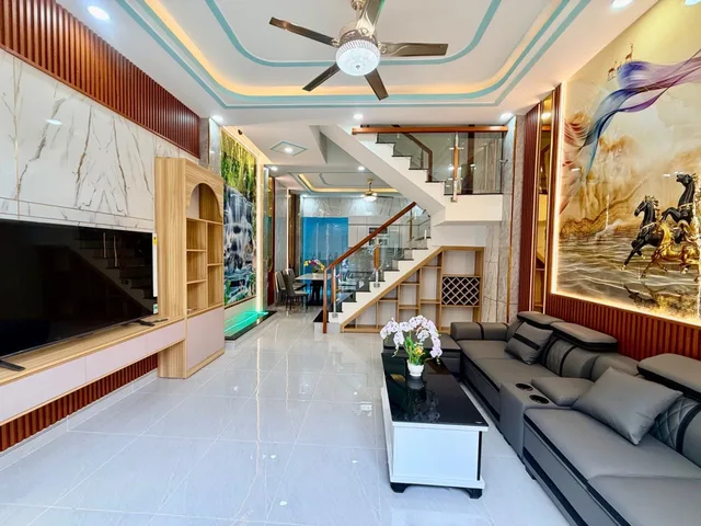 BÁN NHÀ 4 TẦNG, 60M2 , HXH , CHỈ 5.45 TỶ  , P BÌNH CHIỂU, P TAM BÌNH, THỦ ĐỨC .