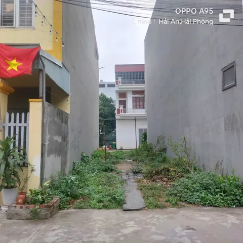 Chính chủ nhà bán lô đất hai mặt tiền, rộng thoáng vuông vắn tại Thượng Đoạn Xá, Đông Hải.