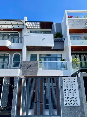 NHÀ ĐẸP 3 TẦNG MỸ GIA THÁI HƯNG (Gói 5) NAM NHA TRANG. Dt 100m2. Giá 8.6ty