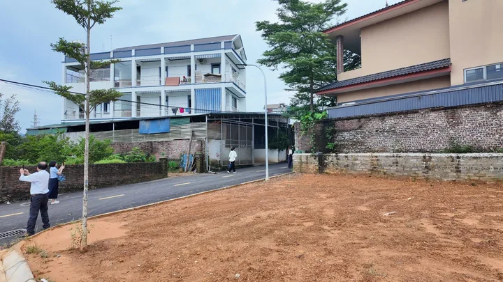 Bán Nhà riêng 300m2 có sẵn 300 m2 thổ cư giá 18.3 tỷ tại Xã Thạch Hoà Huyện Thạch Thất Hà Nội