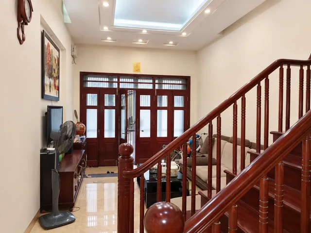 Cho thuê nhà ngõ 126 KHUẤT DUY TIẾN, Thanh Xuân. 17 triệu/tháng. Ưu tiên: Hộ Gia Đình, KD Onl, Văn phòng.