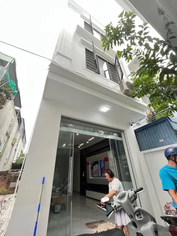 Nhà 3 tầng Thiên Lôi xây mới - Ngõ nông - Xung quanh nhiều tiện ích - Chỉ 3,45 tỷ