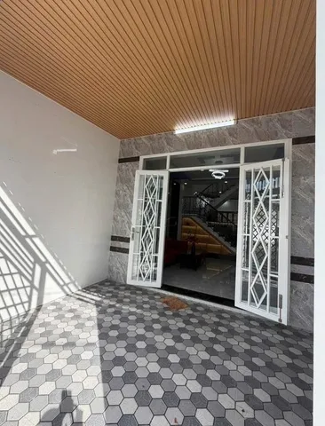 Bán nhà 2 tầng đường Lê Văn Quới, Bình Tân, 4,3x18m, đường xe hơi, giá 4,3 tỷ