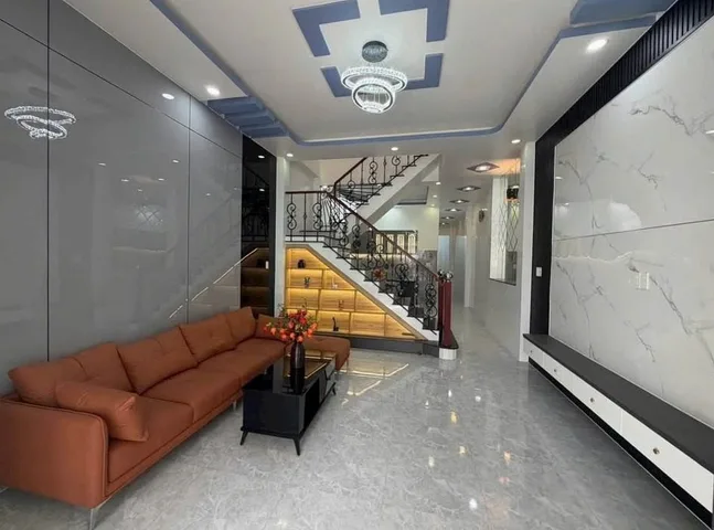 Bán nhà Bình Tân gần ngã tư Bốn Xã, 2 tầng, 4,3x18m, giá 4,3 tỷ