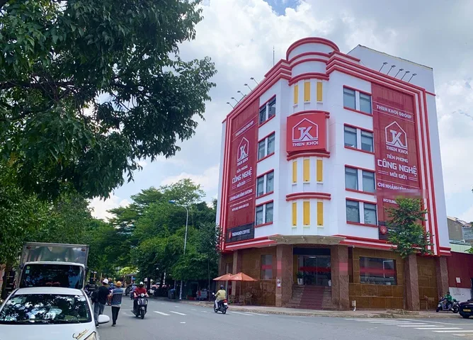 ĐƯỜNG GS04, P.ĐÔNG HÒA - GẦN SIÊU THỊ GO - TÒA NHÀ LÔ GÓC 259M2 (15X18M) 5 TẦNG - 42 TỶ