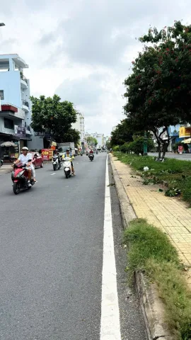 Bá.n Nhà DT 8 x  13,5m -giá 18 tỷ tại Đường Lê Thúc Hoạch Phường Phú Thọ Hòa Quận Tân Phú TP. Hồ Chí Minh