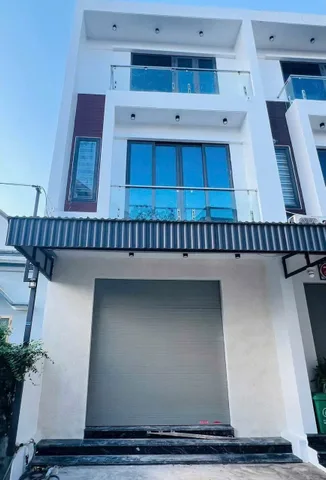 Bán Đất 62.4m2 có sẵn nhà 3 tầng về ở luôn giá 3.2 tỷ tại Dương Quan.L/h:076.231.9990 e Thúy