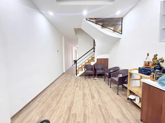 BÁN NHÀ MẶT PHỐ VẠN PHÚC – BA ĐÌNH – VIEW KHÁCH SẠN LA THÀNH – 52M² – 5 TẦNG  – 32.5 TỶ