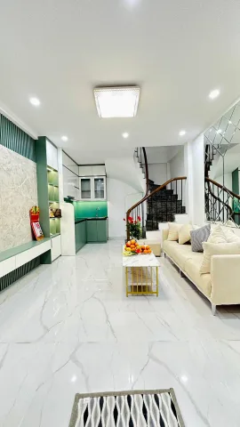 Bán Nhà riêng 28m2 có sẵn 28 m2 thổ cư giá 5.95 tỷ tại Phường Vĩnh Hưng Quận Hoàng Mai Hà Nội