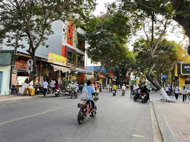 Bán Đất 150m2 có sẵn 100 m2 thổ cư giá 12.5 tỷ tại Phường Dĩ An Thành phố Dĩ An Bình Dương