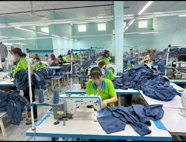 (92)Bán Kho, nhà xưởng 956m2 có sẵn 300 m2 thổ cư giá 7.5 tỷ tại  Giồng Trôm Bến Tre