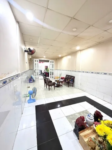 BÁN NHÀ LUỸ BÁN BÍCH - NỞ HẬU 4M - 1 BƯỚC RA MẶT TIỀN - CHỈ NHỈNH 6 TỶ