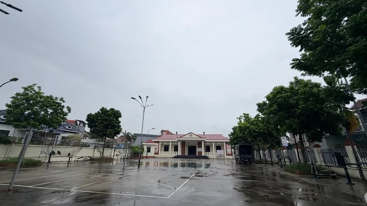 HÀNG HIẾM , CÔNG LUẬN-VĂN GANG, HÒNG XÓM ECOPARK- SÁT CẠNH ALUVIA. NHỈNH 3 TỶ XÍU.
