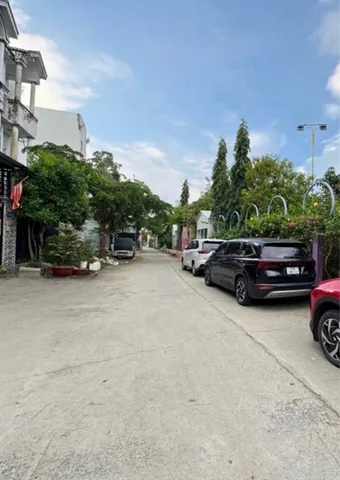 Lê văn lương bán nhà giá rẻ 4 tầng 5x17m giá 6.5 tỷ xe hơi