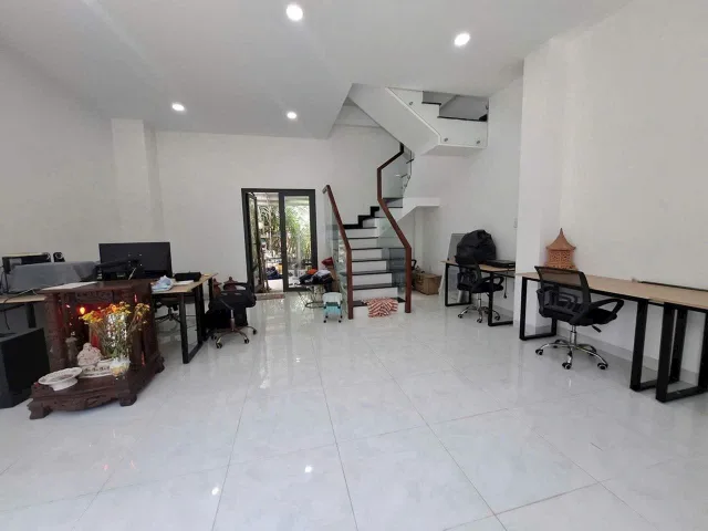 HUỲNH TẤN PHÁT 96M² XE HƠI NGỦ 3 TẦNG SÂN THƯỢNG 5 TỶ