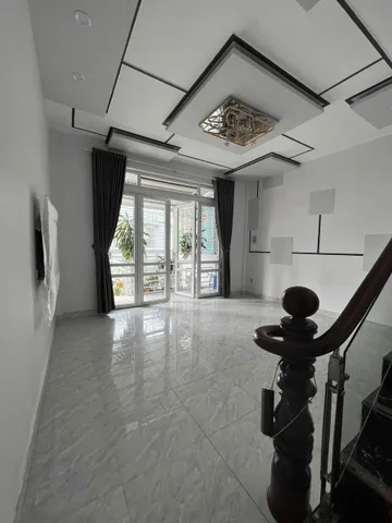 Cho thuê Nhà nguyên căn có gara ô tô giá 10 triệu tại Đường Trạng Trình Phường 9 Thành phố Đà Lạt Lâm Đồng