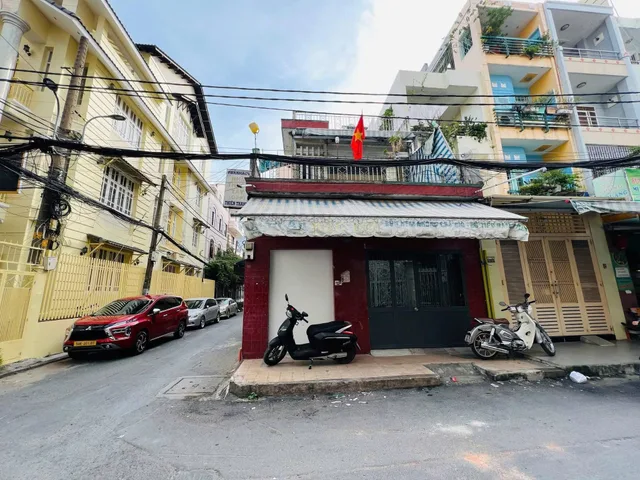 Bán nhà góc 2 mặt tiền Cư Xá Nguyễn Trung Trực , p12 , Q10 , 5,8 x 18m , 23 tỷ TL