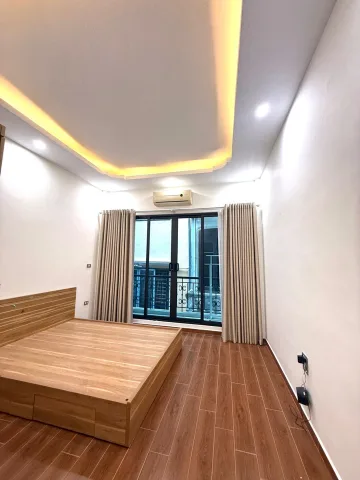 Bán Nhà riêng 45m2 có sẵn 45 m2 thổ cư giá 11.3 tỷ tại 
Đường Trường Chinh Phường 
Trung Phụng Quận Đống Đa Hà Nội
Lh:0377224604