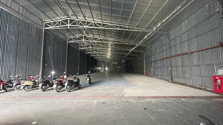 Cho thuê Kho, nhà xưởng 900m2 giá 90 triệu tại Phường Phú Diễn Quận Bắc Từ Liêm Hà Nội