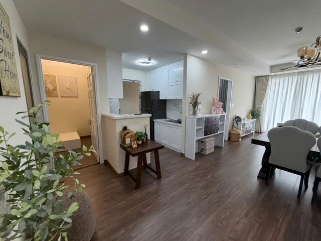 Cho thuê căn hộ Lucky Palace, DT: 80m2, 2PN, 2WC, giá thuê: 13 triệu/tháng Lh 0938771300