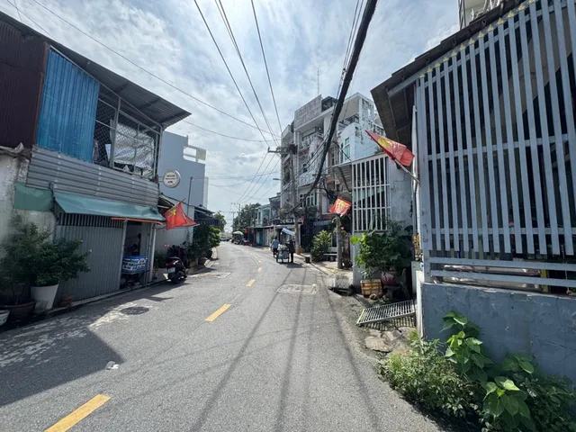Bán nhà hiếm phú định- mới- sổ hồng riêng