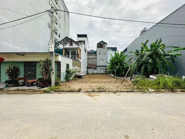 Bán Đất 100m2 có sẵn 100 m2 thổ cư giá 2.6 tỷ tại Đường Quốc Lộ 21A Tân Xã Huyện Thạch Thất Hà Nội