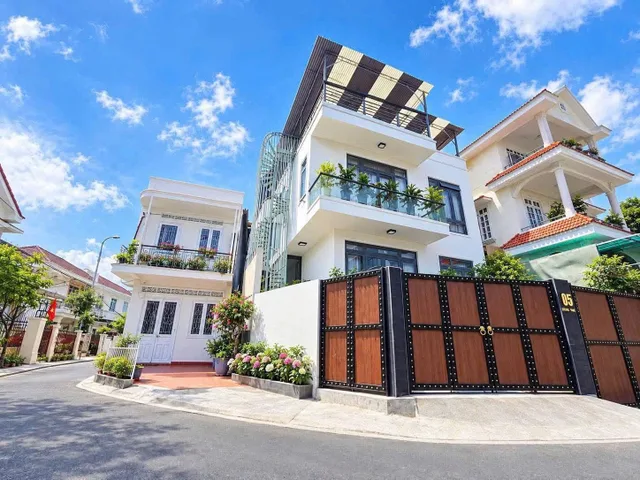 Bán Nhà riêng 101m2 có sẵn 101 m2 thổ cư giá 14 tỷ tại Đường Lê Hồng Phong Phường 4 Thành phố Đà Lạt Lâm Đồng