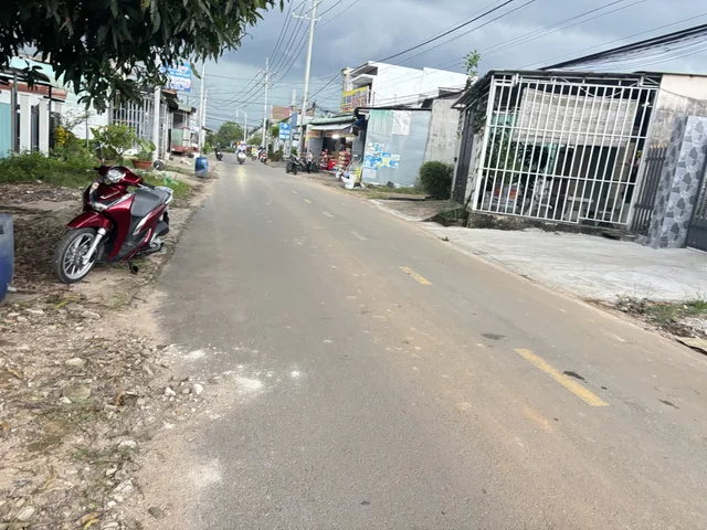 Bán Đất 196.8m2 có sẵn 186,5m2 thổ cư giá 1.65 tỷ tại Đường Nguyễn An Ninh Thị trấn Gia Ray Huyện Xuân Lộc Đồng Nai