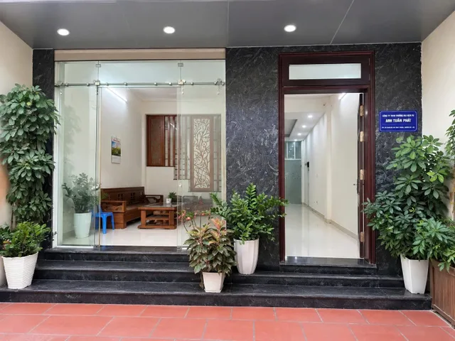 CHÍNH CHỦ CHO THUÊ VĂN PHÒNG TẦNG 2 TÒA NHÀ MẶT PHỐ HẠ YÊN QUYẾT - P.YÊN HÒA