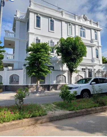 Bán Nhà riêng 160m2 có sẵn 148 m2 thổ cư giá 17.6 tỷ tại Đường Đỗ Xuân Hợp Phường Phú Hữu Quận 9 TP. Hồ Chí Minh