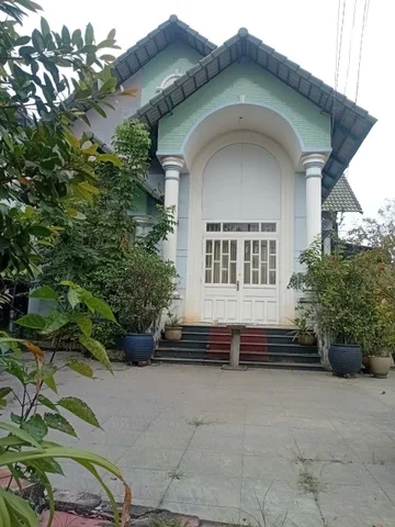 Mua 1 được 2: Nhà riêng có sẵn 490 m2 thổ cư giá 12.5 tỷ tại Đường Nhị Bình 8 Xã Đông Thạnh TP. Hồ Chí Minh, Tặng nhà 5m x 10m: 01 trệt, 01 lầu.
