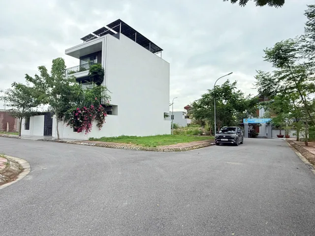 BÁN LÔ GÓC 3 MẶT TIỀN  ĐẤU GIÁ TỔ 6 – TT AN DƯƠNG | 132m² – GIÁ CHỈ 40TR/M
LH 0979087664