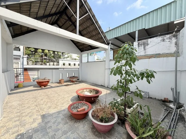 Nở hậu, nội thất VIP Chu Văn An, P.11, Bình Thạnh, 4.7x11.5m, 4 tầng, chỉ 11.6 tỷ