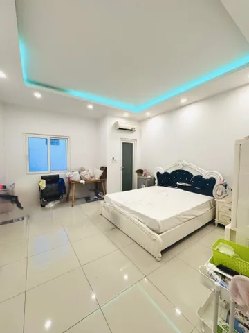 Hàng ngộp nhà HXH Phạm Văn Đồng, P.13, Bình Thạnh, 4.5x18m, 4 tầng, chỉ 13.9 tỷ