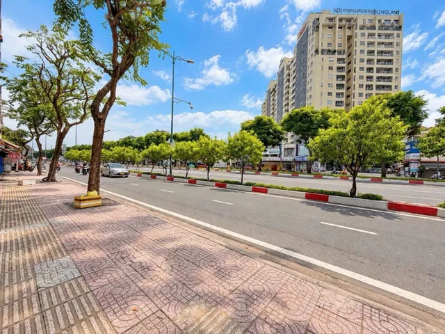 MẶT TIỀN PHẠM VĂN ĐỒNG 4 TẦNG GẦN CÔNG VIÊN GIA ĐỊNH VỈA HÈ 5M 6,5 TỶ