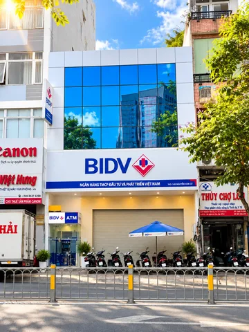 🌟 QUẬN 5 – NHÀ MT 143–145 NGUYỄN VĂN CỪ – 8x18M – TRỆT + 2 LẦU – HĐT 170TR/THÁNG – GIÁ 105 TỶ!