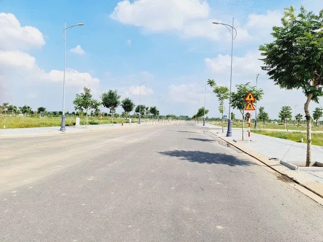 Nhượng lại nền 100m2 5x20m, vị trí đẹp, giá ngộp chỉ 1,5 tỷ bao thuế phí sổ sẵn NH cho vay tới 80%
