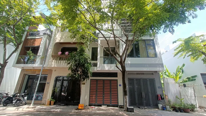 Bán Nhà riêng 60m2 có sẵn 60 m2 thổ cư giá 7 tỷ tại Đường B10 Phường Phước Long Thành phố Nha Trang Khánh Hòa
