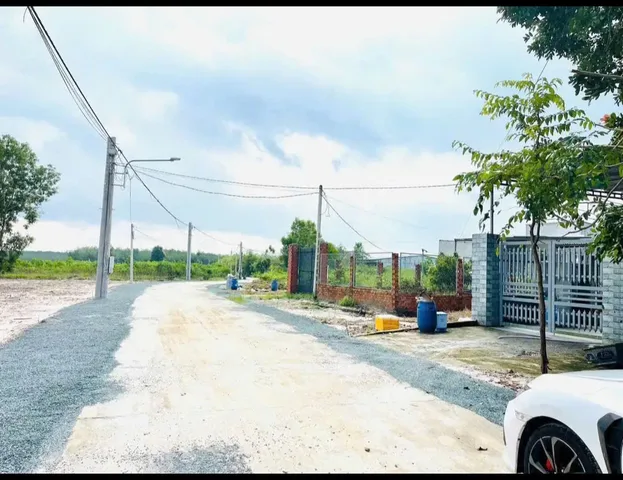 Bán lô đất 250m2 có sẵn 100 m2 thổ cư giá 275 triệu tại Xã Minh Hưng Tp Đồng Nai