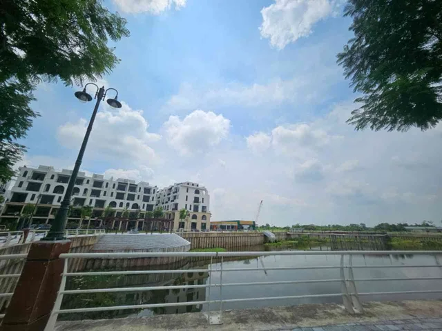 Bán Nhà riêng 90m2 có sẵn 90 m2 thổ cư giá 10.5 tỷ tại Thị trấn Văn Giang Huyện Văn Giang Hưng Yên