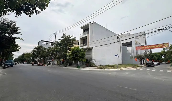 Bán Đất 166m2 có sẵn 166 m2 thổ cư giá 19.9 tỷ tại Đường Đinh Công Trứ , Phường Thọ Quang , Quận Sơn Trà , Đà Nẵng