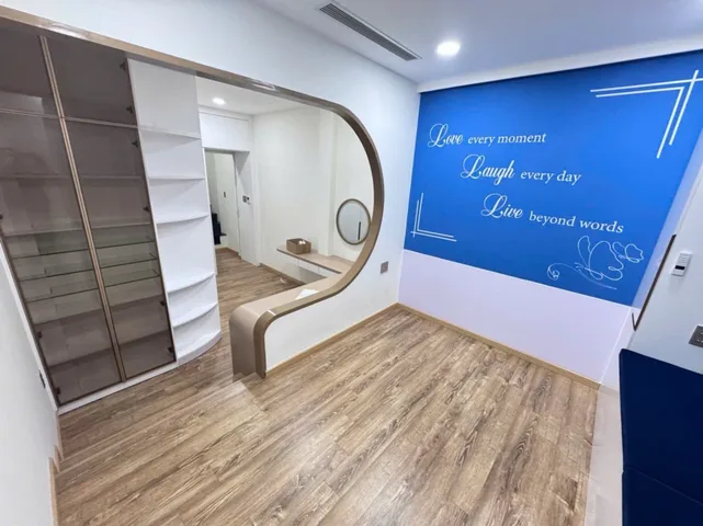 NHÀ ĐẸP HIỆN ĐẠI – NGAY NGUYỄN SƠN – 4 TẦNG – FULL NỘI THẤT GIÁ TRỊ – 35M² – NHỈNH 6 TỶ